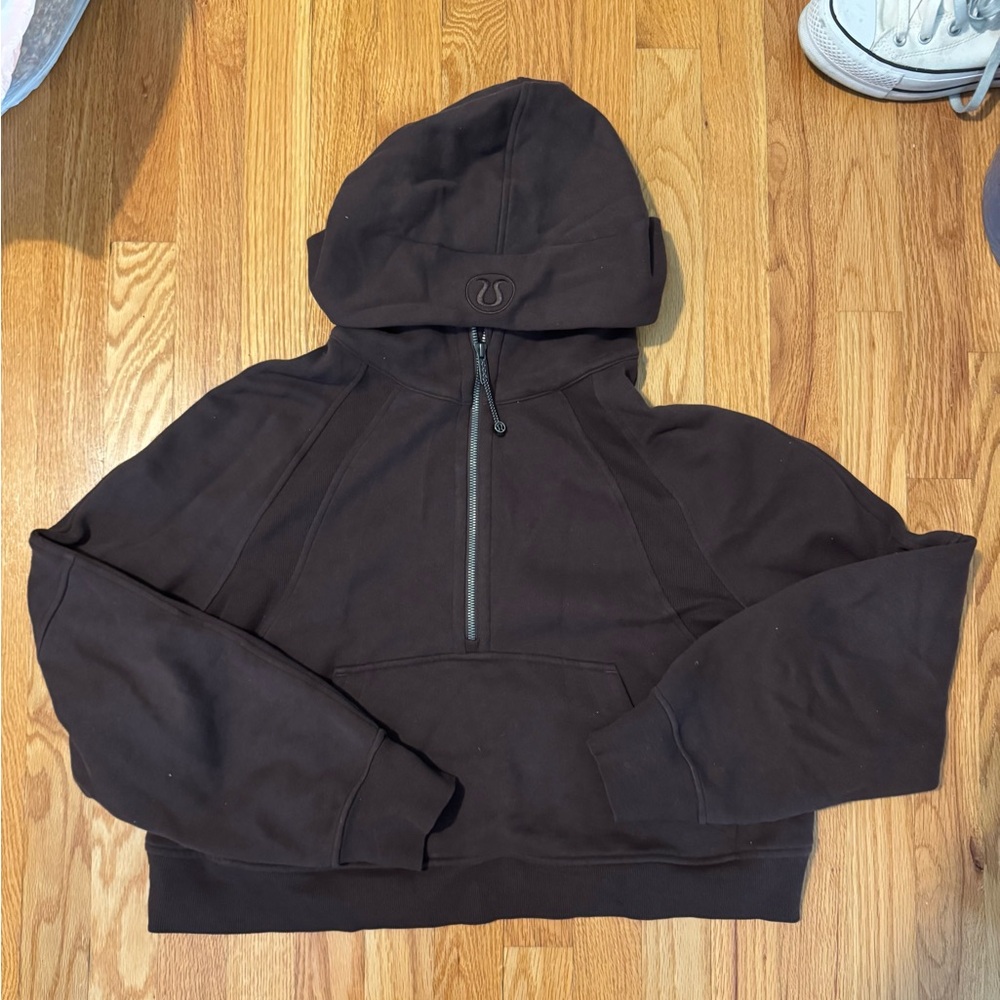 Lululemon brown cropped hoodie Size
M/L
#athleisure #yoga #lululemon